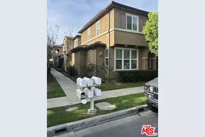 3630 W Medici Ln, Inglewood, CA 90305 - Photo 1