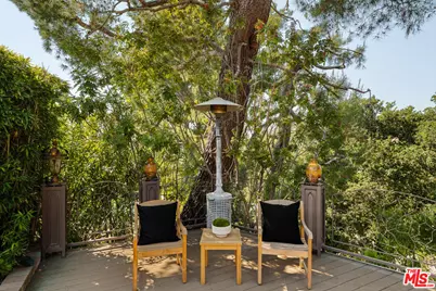 11411 Dona Lola Dr, Studio City, CA 91604 - Photo 1