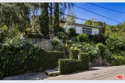 631 Cross Ave, Los Angeles, CA 90065 - Photo 1