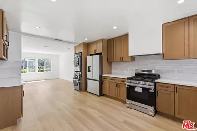 11671 Chandler Blvd, Valley Village, CA 91601 - Photo 1