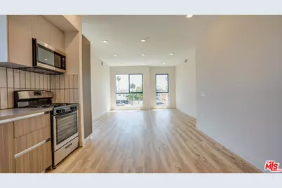 1540 S Hayworth Ave #203, Los Angeles, CA 90035 - Photo 1
