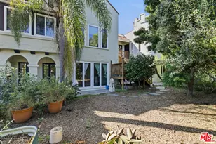 1307 S Longwood Ave, Los Angeles, CA 90019 - Photo 1