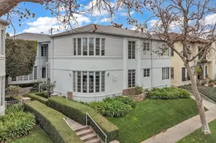 154 N Sycamore Ave, Los Angeles, CA 90036 - Photo 1