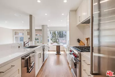 17083 Palisades Cir, Pacific Palisades, CA 90272 - Photo 1