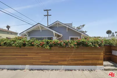 320 4th Ave ##1, Venice, CA 90291 - Photo 1