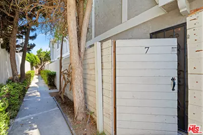 2519 Kansas Ave #107, Santa Monica, CA 90404 - Photo 1