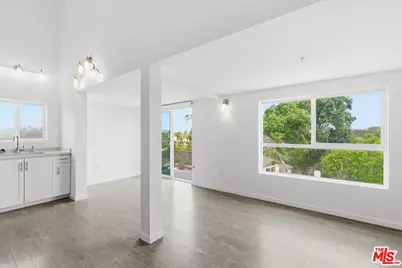 4980 S Centinela Ave #10, Los Angeles, CA 90066 - Photo 1