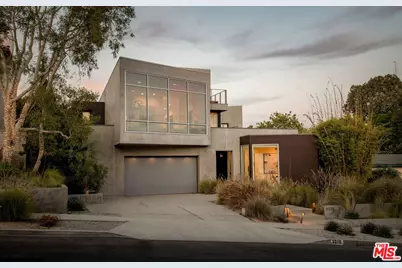 3218 Maplewood Ave, Los Angeles, CA 90066 - Photo 1