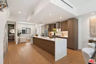 3805 S Verona Ct, Los Angeles, CA 90066 - Photo 1