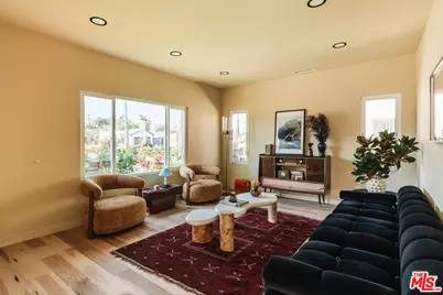 3440 Buckingham Rd, Los Angeles, CA 90016 - Photo 1