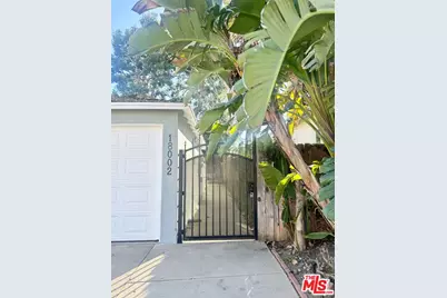 18002 Collins St, Encino, CA 91316 - Photo 1