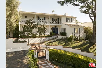 10428 Wyton Dr, Los Angeles, CA 90024 - Photo 1