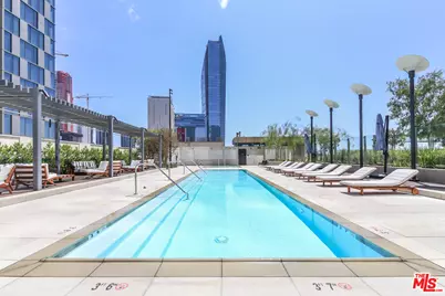889 Francisco St #3201, Los Angeles, CA 90017 - Photo 1