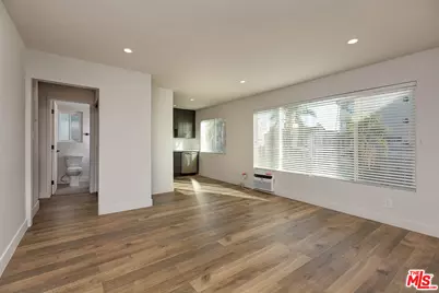 845 S Kenmore Ave #201, Los Angeles, CA 90005 - Photo 1