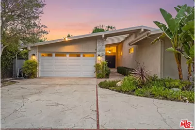 13019 Addison St, Sherman Oaks, CA 91423 - Photo 1