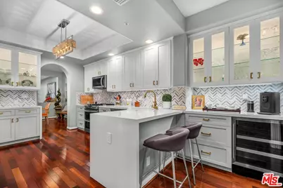 11740 W Sunset Blvd #22, Los Angeles, CA 90049 - Photo 1