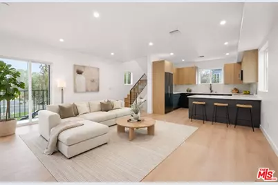913 N Hobart Blvd #1/4, Los Angeles, CA 90029 - Photo 1
