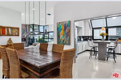 11 Voyage St, Marina del Rey, CA 90292 - Photo 1