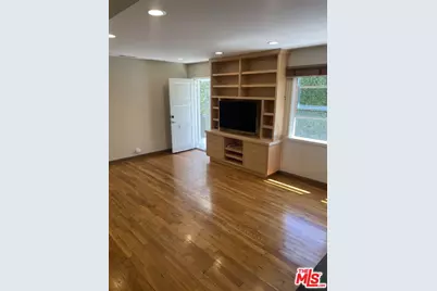 2329 Clark Ave, Venice, CA 90291 - Photo 1
