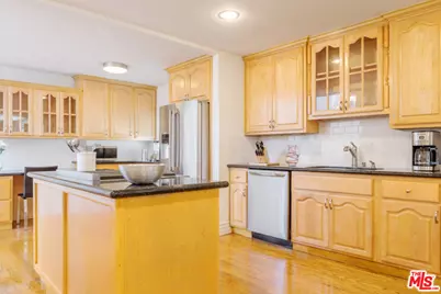 110 N Barrington Ave, Los Angeles, CA 90049 - Photo 1