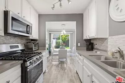 12328 Runnymede St #4, North Hollywood, CA 91605 - Photo 1