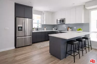 6700 Balboa Blvd #1, Van Nuys, CA 91406 - Photo 1