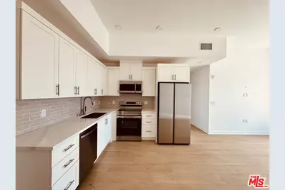 3977 Beverly Blvd #402, Los Angeles, CA 90004 - Photo 1
