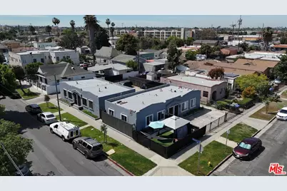 1700 W 60th St, Los Angeles, CA 90047 - Photo 1