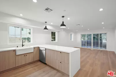 1331 N June St #1/4, Los Angeles, CA 90028 - Photo 1