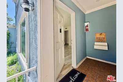 124 N Pass Ave #1, Burbank, CA 91505 - Photo 1