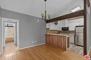 18433 Hatteras St, Tarzana, CA 91356 - Photo 1