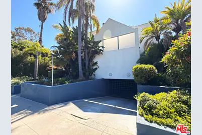 2336 28th St #E, Santa Monica, CA 90405 - Photo 1