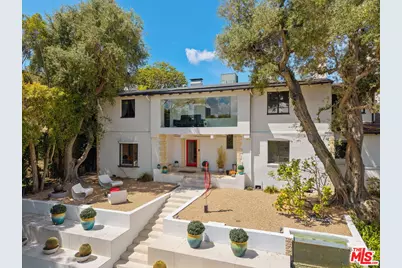 1323 Club View Dr, Los Angeles, CA 90024 - Photo 1