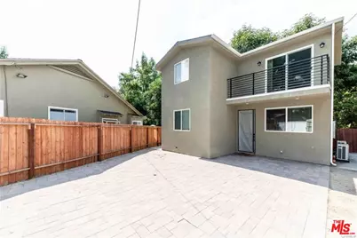 22849 Macfarlane Dr, Woodland Hills, CA 91364 - Photo 1