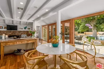 9545 Dalegrove Dr, Beverly Hills, CA 90210 - Photo 1