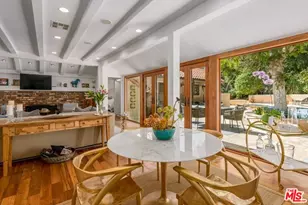 9545 Dalegrove Dr, Beverly Hills, CA 90210 - Photo 1