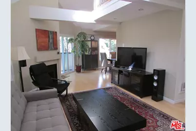 1127 12th St #301, Santa Monica, CA 90403 - Photo 1