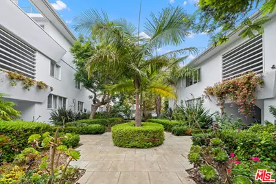 142 San Vicente Blvd #B, Santa Monica, CA 90402 - Photo 1