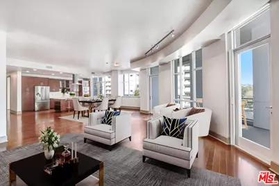 10700 Wilshire Blvd #702, Los Angeles, CA 90024 - Photo 1