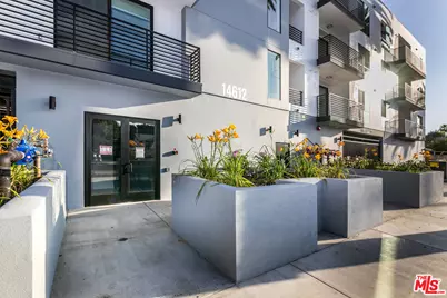 14612 Calvert St #202, Van Nuys, CA 91411 - Photo 1