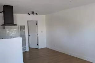 2626 Cloverfield Blvd, Santa Monica, CA 90405 - Photo 1