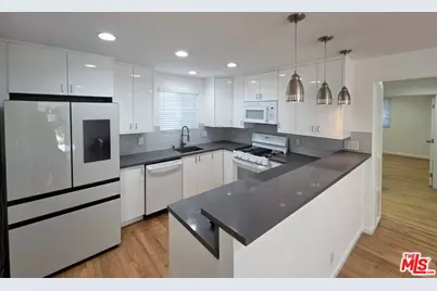 1029 Pleasantview Ave #1, Venice, CA 90291 - Photo 1