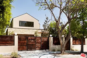 636 N Laurel Ave, Los Angeles, CA 90048 - Photo 1