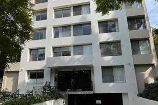 412 N Palm Dr, Beverly Hills, CA 90210 - Photo 1
