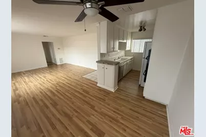 18600 Burbank Blvd #205, Tarzana, CA 91356 - Photo 1