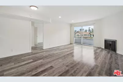 870 Crenshaw Blvd #202, Los Angeles, CA 90005 - Photo 1