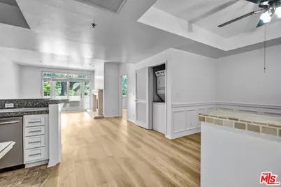 2222 Beachwood Dr #302, Los Angeles, CA 90068 - Photo 1