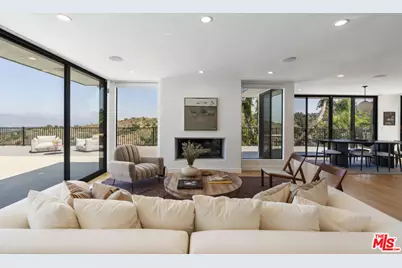 3632 Beverly Ridge Dr, Sherman Oaks, CA 91423 - Photo 1