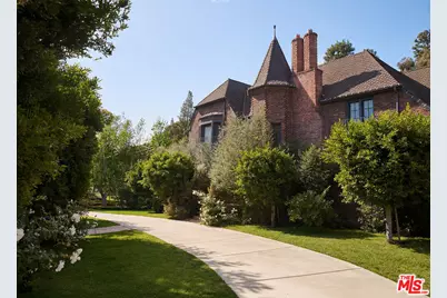2501 N Vermont Ave, Los Angeles, CA 90027 - Photo 1