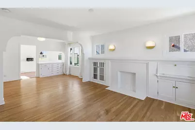 6743 Arlington Ave, Los Angeles, CA 90043 - Photo 1